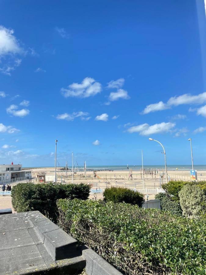 Les Embruns Hotel Trouville-sur-Mer Bagian luar foto