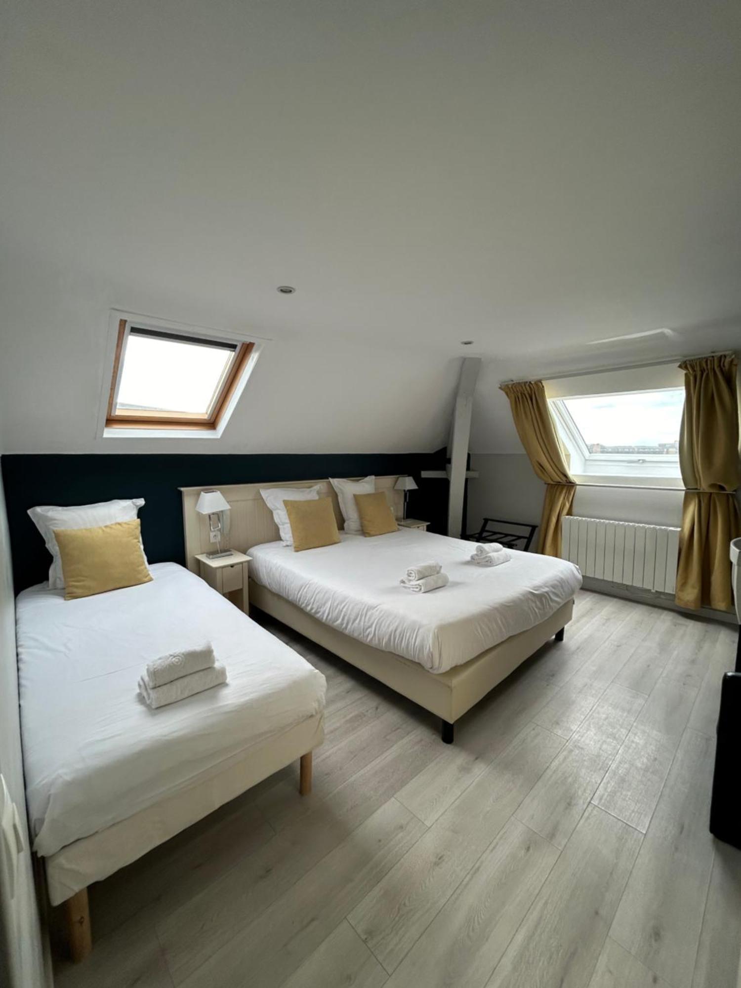 Les Embruns Hotel Trouville-sur-Mer Bagian luar foto