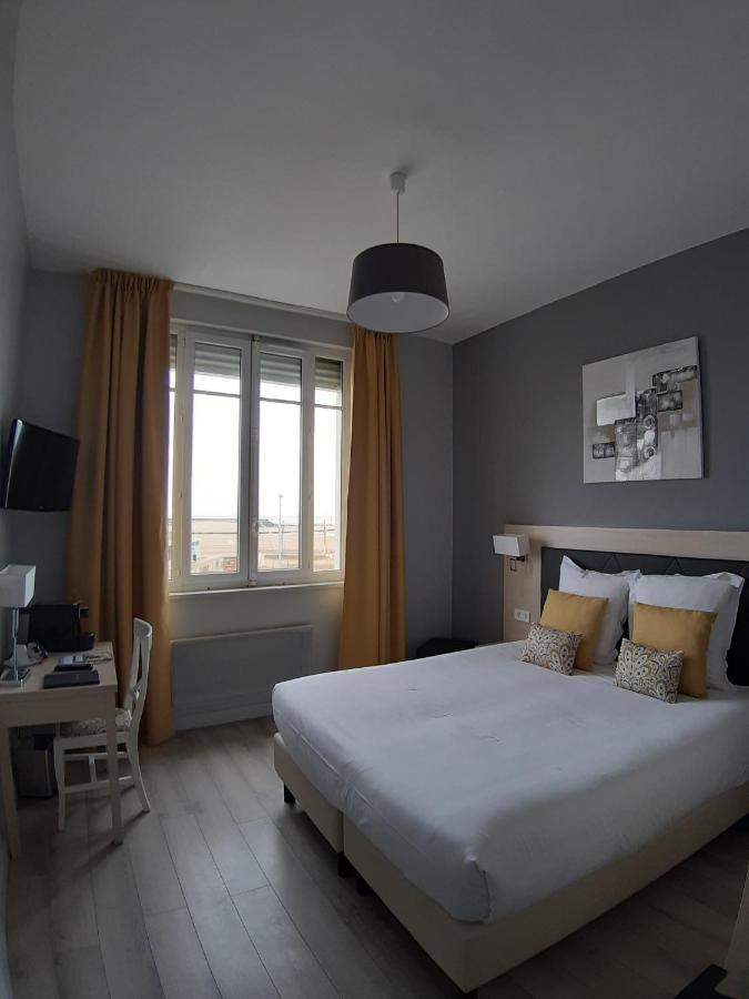 Les Embruns Hotel Trouville-sur-Mer Bagian luar foto